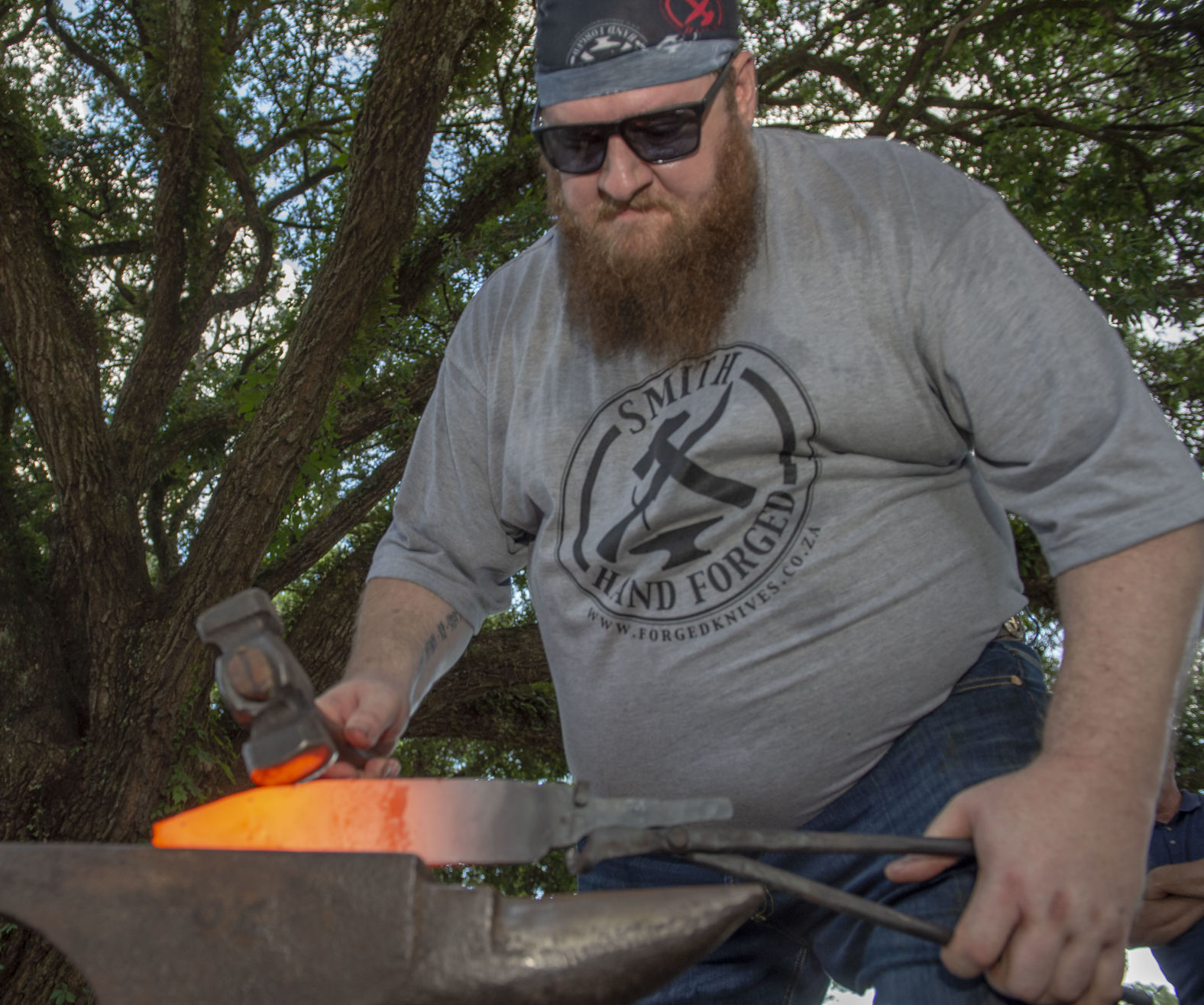 BR.knifemaking.008.JPG